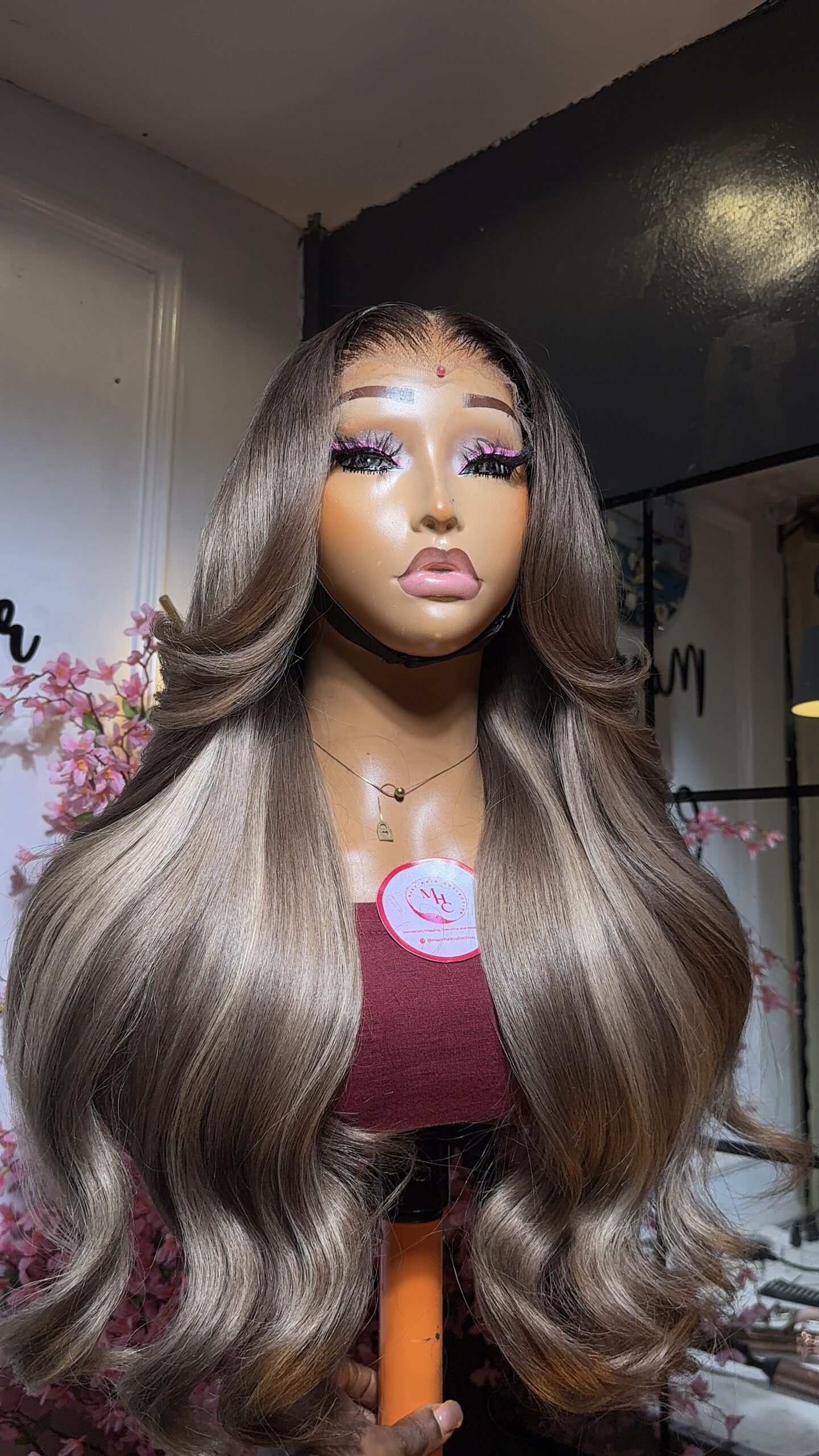 Blonde Highlights |Raw Bounce Unit– 22/26” | Custom Colored | 5*5 HD Closure - Image 10