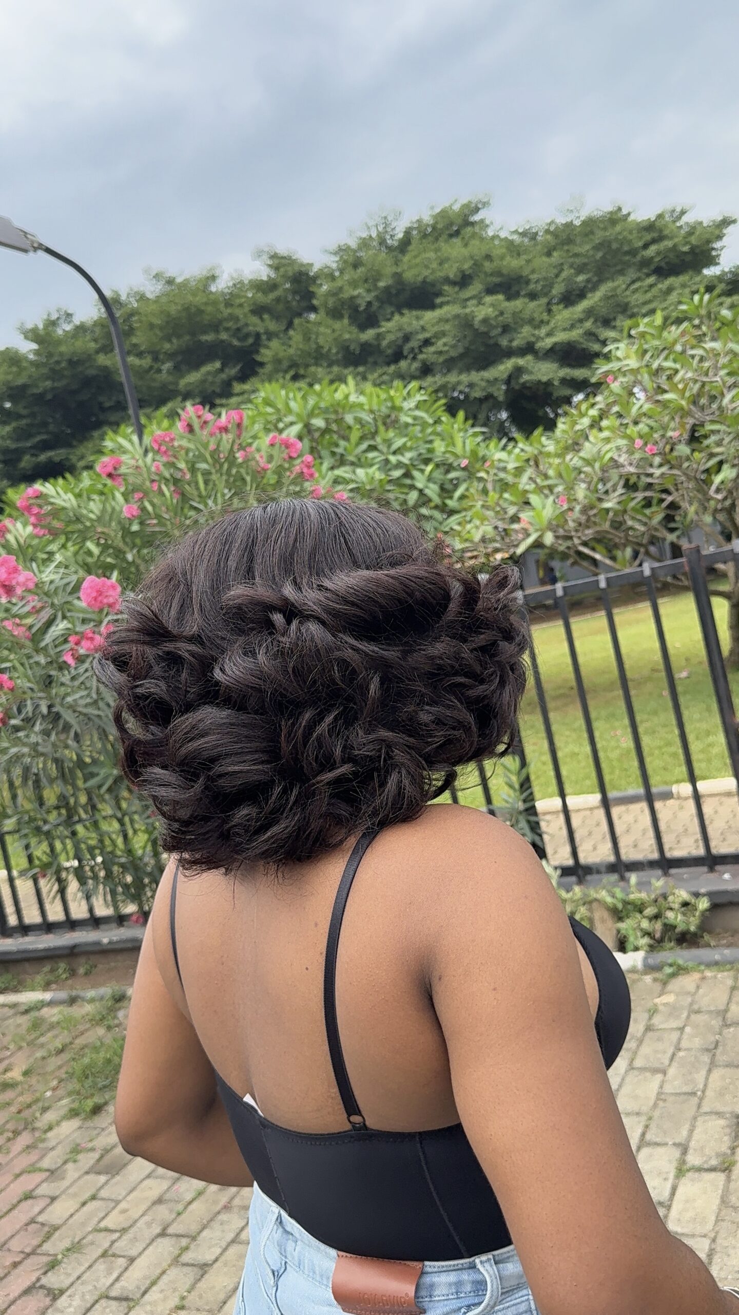 Virgin Bounce Wig – 10” | 250g | 5×5 HD Closure - Image 2