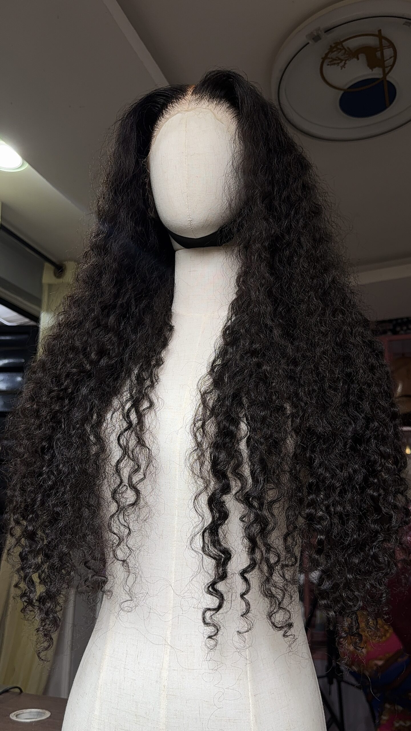 Melly Raw Curls – 28” | 400g | 13×6 HD Frontal - Image 5