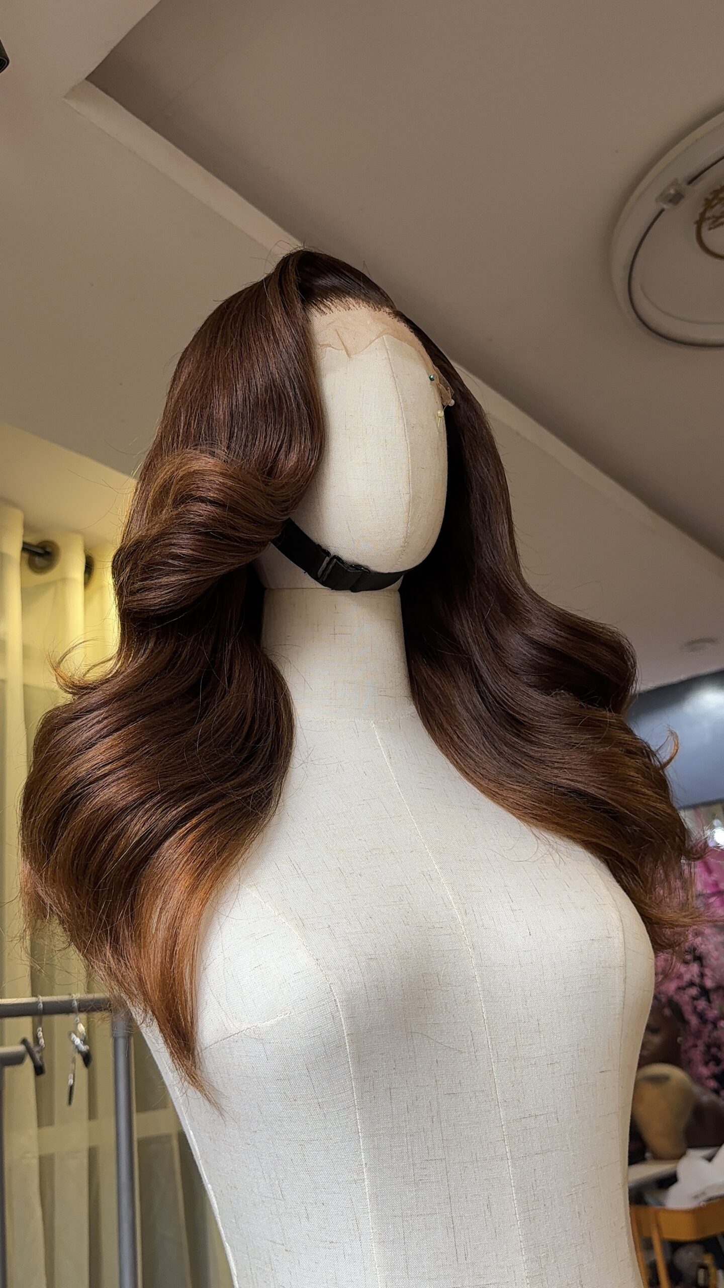 Donor Wavy Layered Units– 18” | 300g | 5×5 Closure( Custom color) - Image 5